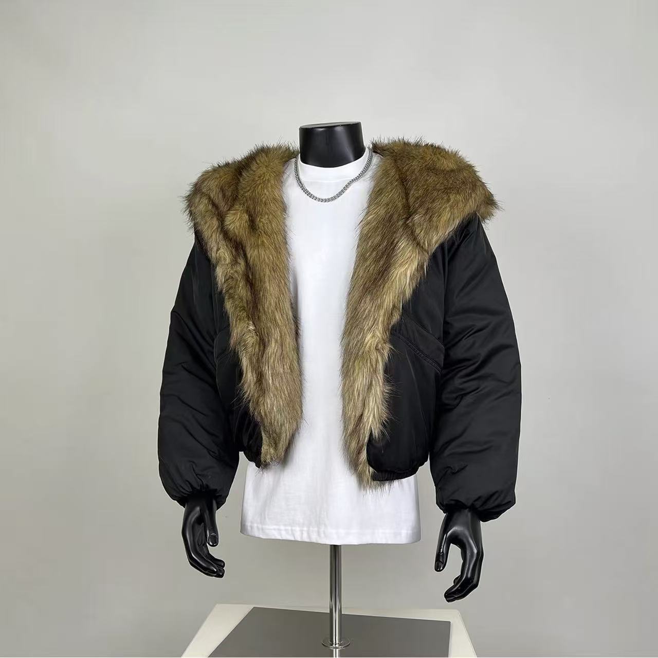 Black Faux Fur Collar Cropped Puffer Jacket – Edgy Streetwear Statement Coat
