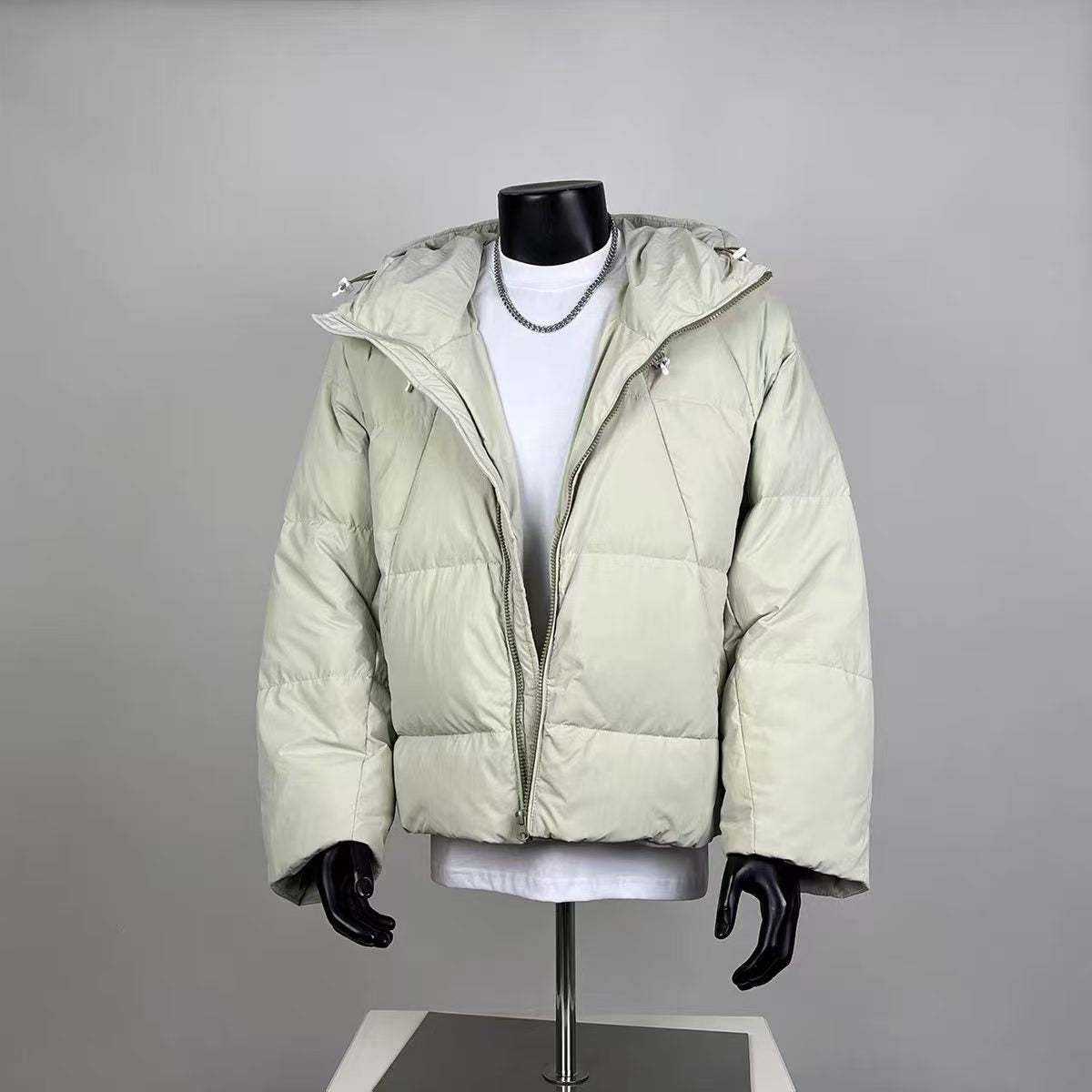 Minimalist Cropped Puffer Jacket with Hood – Cozy Warm Winter Outerwear